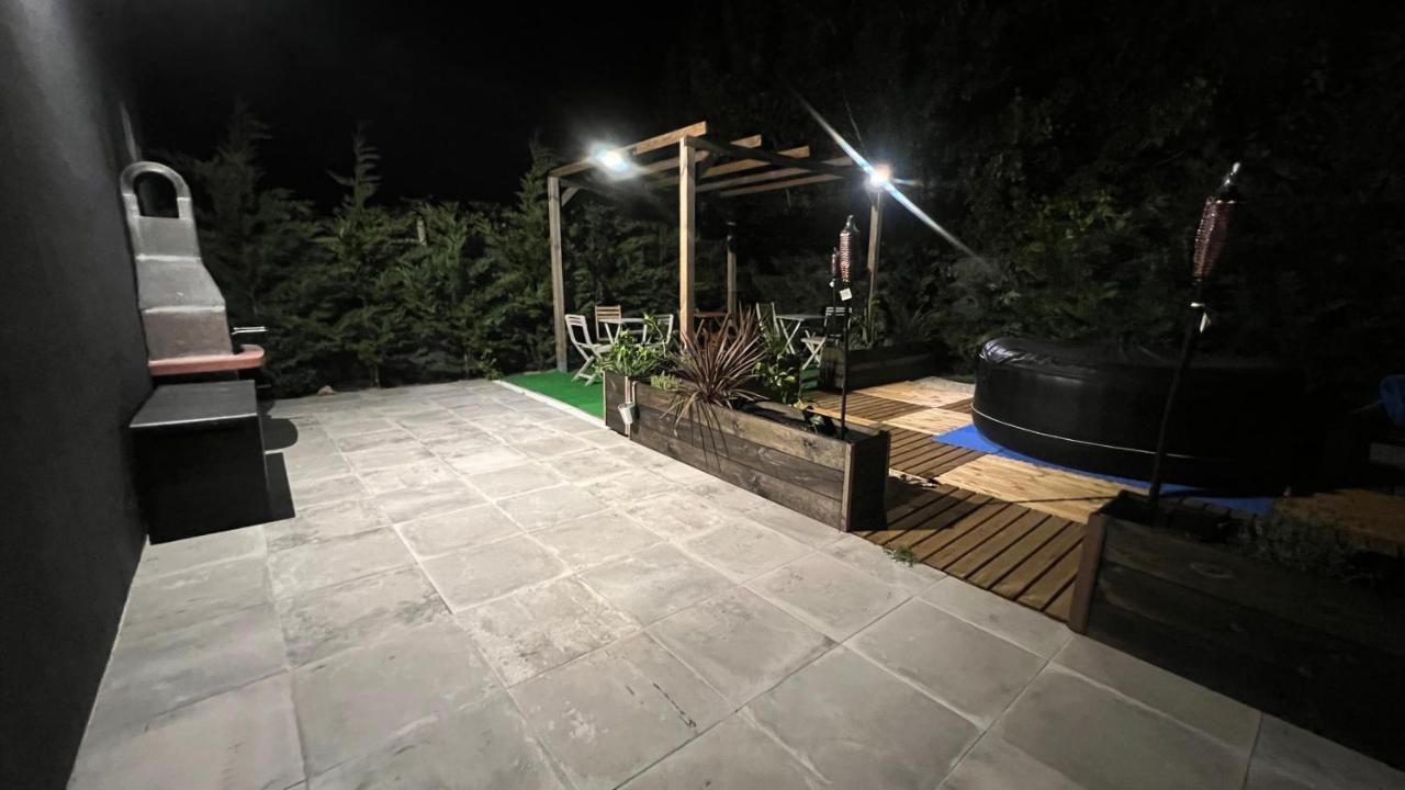 Chale Do Vale Guest House Pinhal Novo Exterior photo